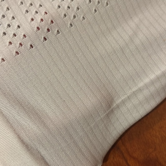 lululemon top - Picture 9 of 9